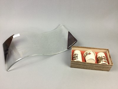 Lot 99 - A VINTAGE TRAY, A VASE IN THE MANNER OF WHITEFRIARS, AND OTHER ITEMS