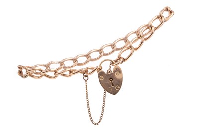 Lot 1269 - A GOLD CURB LINK BRACELET AND A CHAIN