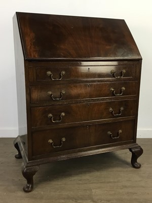 Lot 234 - A MAHOGANY REPRODUCTION BUREAU