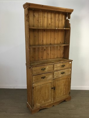 Lot 189 - A STAINED WOOD DRESSER