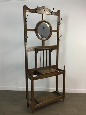 Lot 810 - AN EARLY 20TH CENTURY OAK HALLSTAND