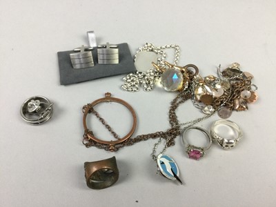 Lot 143 - A COLLECTION OF COSTUME WATCHES AND JEWELLERY