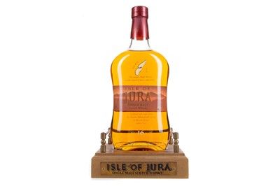 Lot 262 - JURA 16 YEAR OLD AND BRANDED PLINTH