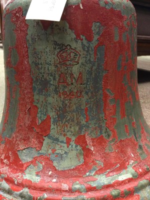 Lot 15 - A BATTLE OF BRITAIN AIR MINISTRY R.A.F. SCRAMBLE BELL