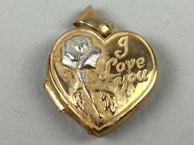 Lot 326 - A HEART SHAPED PENDANT ON A FINE GOLD CHAIN, A LOCKET AND BRACELET