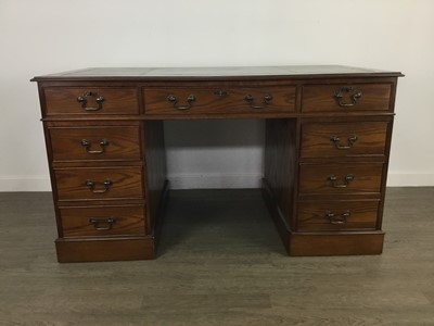 Lot 316 - A REPRODUCTION TWIN PEDESTAL DESK