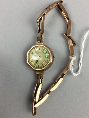 Lot 336 - A LADY'S MEDANA NINE CARAT GOLD BRACELET WATCH