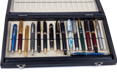 Lot 57 - A GOOD COLLECTION OF BALLPOINT AND FURTHER PENS