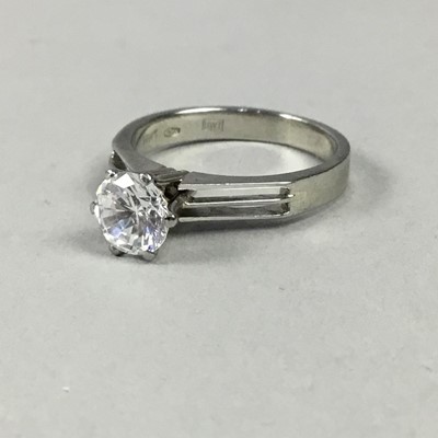 Lot 475 - A CZ EIGHTEEN CARAT WHITE GOLD RING