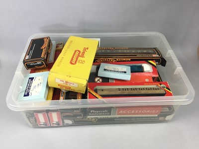 Lot 408 - A LIMA GOLDEN SERIES TRAIN SET AND OTHER ITEMS