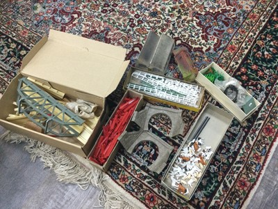 Lot 408 - A LIMA GOLDEN SERIES TRAIN SET AND OTHER ITEMS
