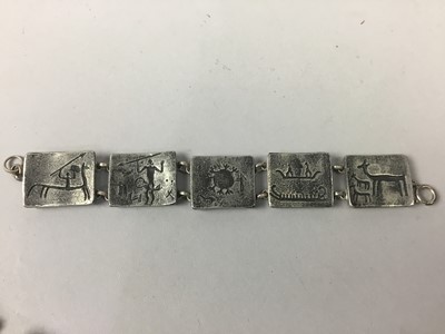 Lot 180A - A COLLECTION OF PEWTER AND OTHER JEWELLERY