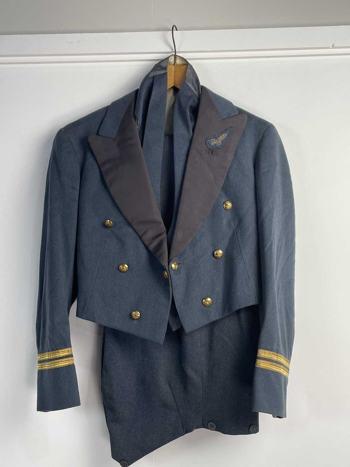 Lot 29 - POST-WAR RAF PARACHUTE REGIMENT DRESS