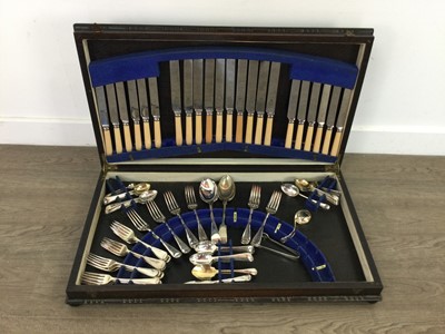 Lot 199 - AN OAK CANTEEN OF PLATED CUTLERY