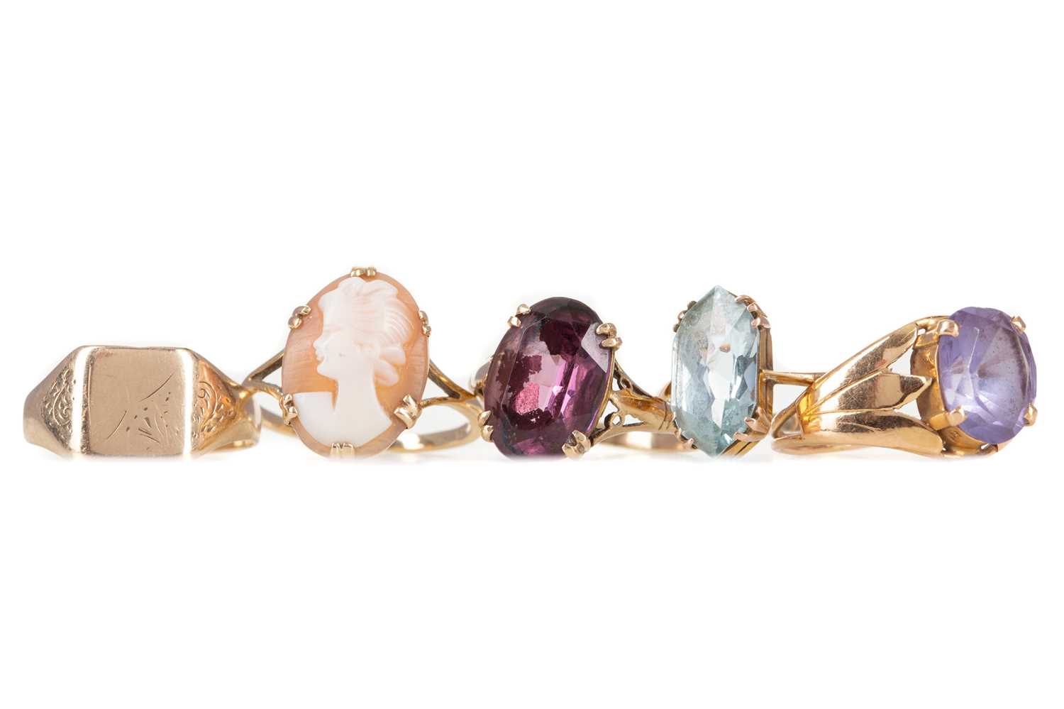 Lot 439 - A COLLECTION OF RINGS
