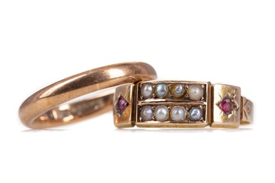 Lot 95 - A PEARL AND RUBY RING AND A WEDDING RING