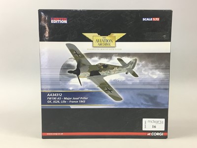 Lot 16 - A CORGI AVIATION ARCHIVE MODEL