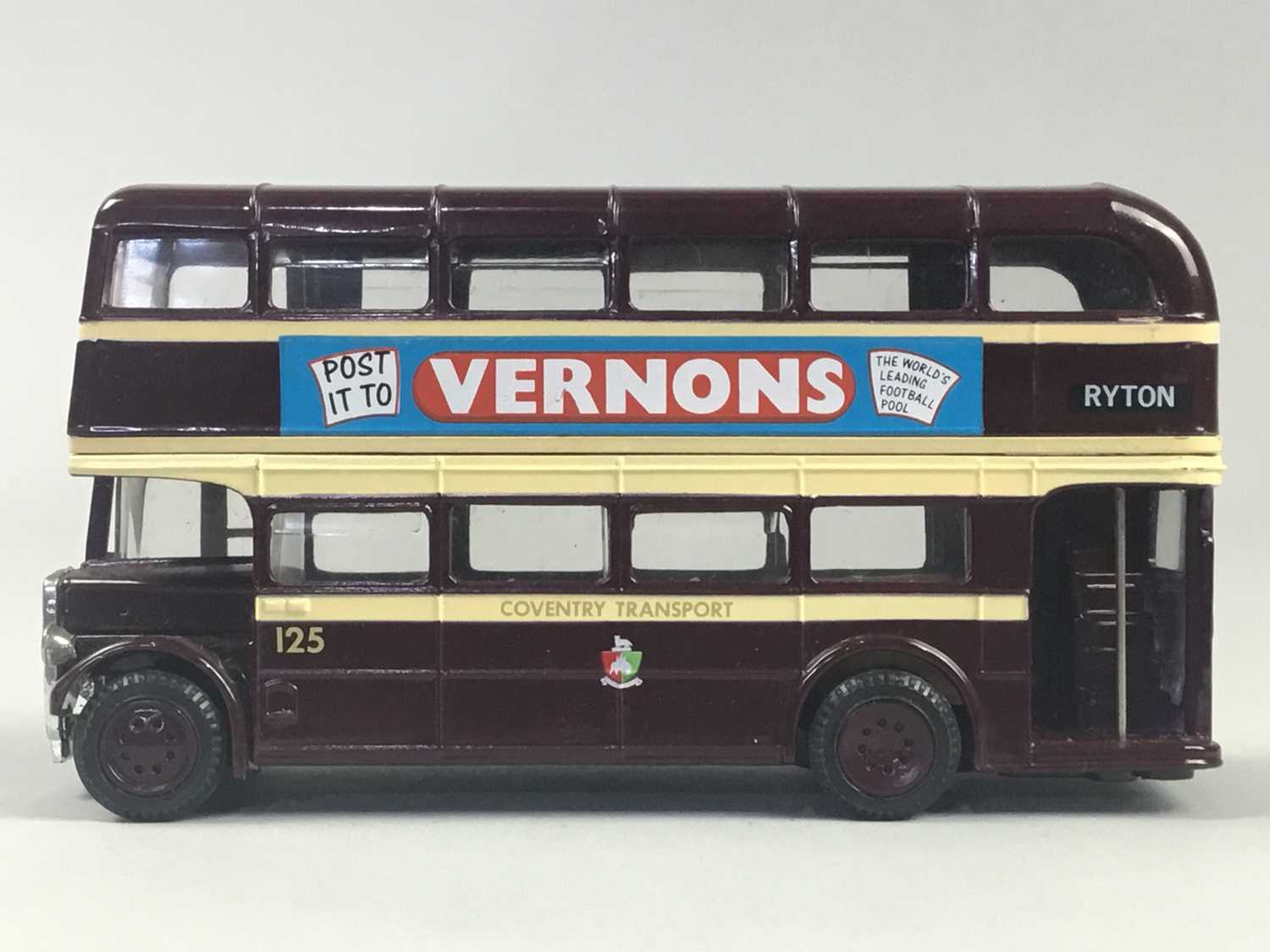 Lot 23 - A LOT OF EIGHT CORGI BUS MODELS AND SETS