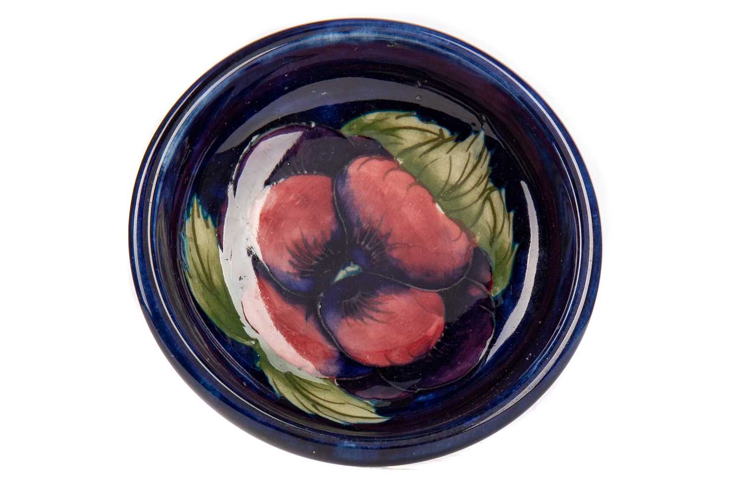 Lot 313 - A MOORCROFT CLEMATIS PATTERN BOWL