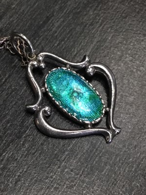 Lot 469 - A SILVER PENDANT BY CHARLES HORNER