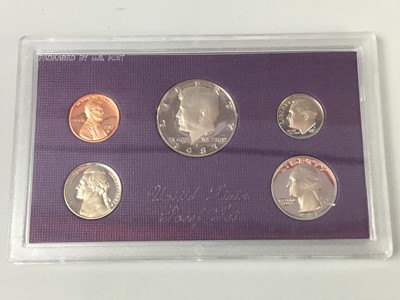 Lot 210 - A GROUP OF UNITED STATES COINS