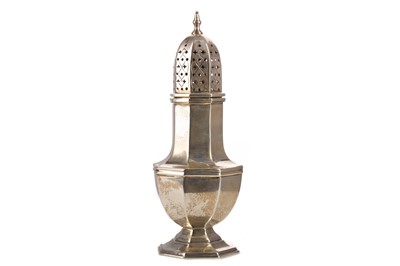 Lot 119 - A GEORGE VI SILVER SUGAR CASTER