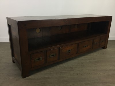 Lot 333 - A STAINED PINE LOUNGE UNIT