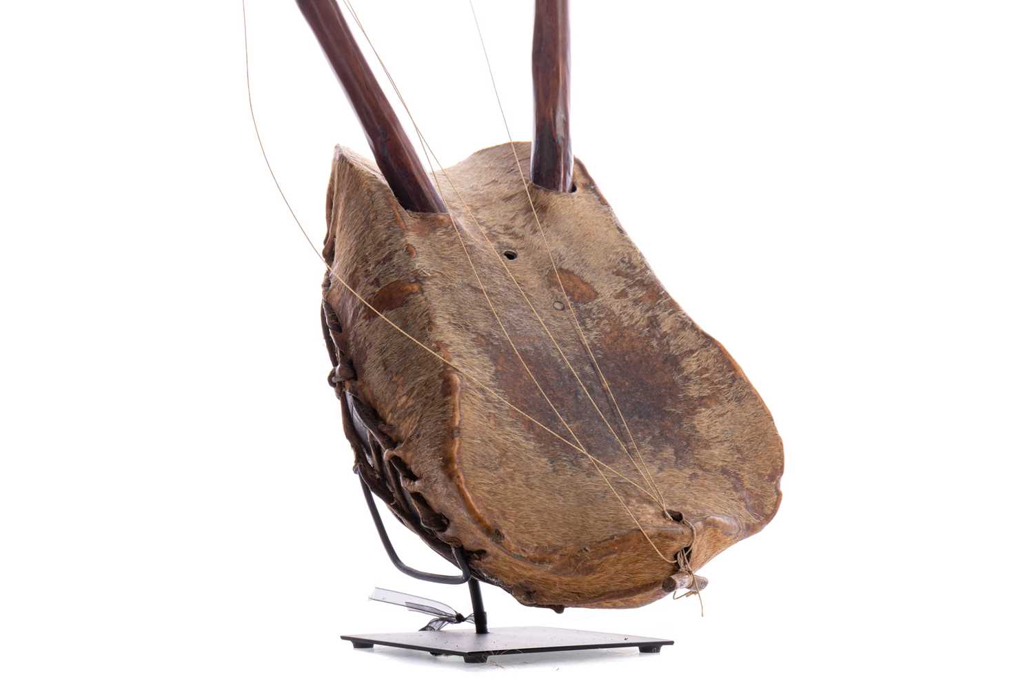 Lot 31 - AN ETHIOPIAN KRAR (TRADITIONAL GUITAR)