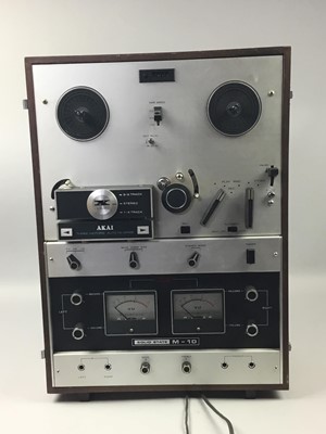 Lot 405 - AN AKAI M10 REEL TO REEL TAPE RECORDER AND TAPES