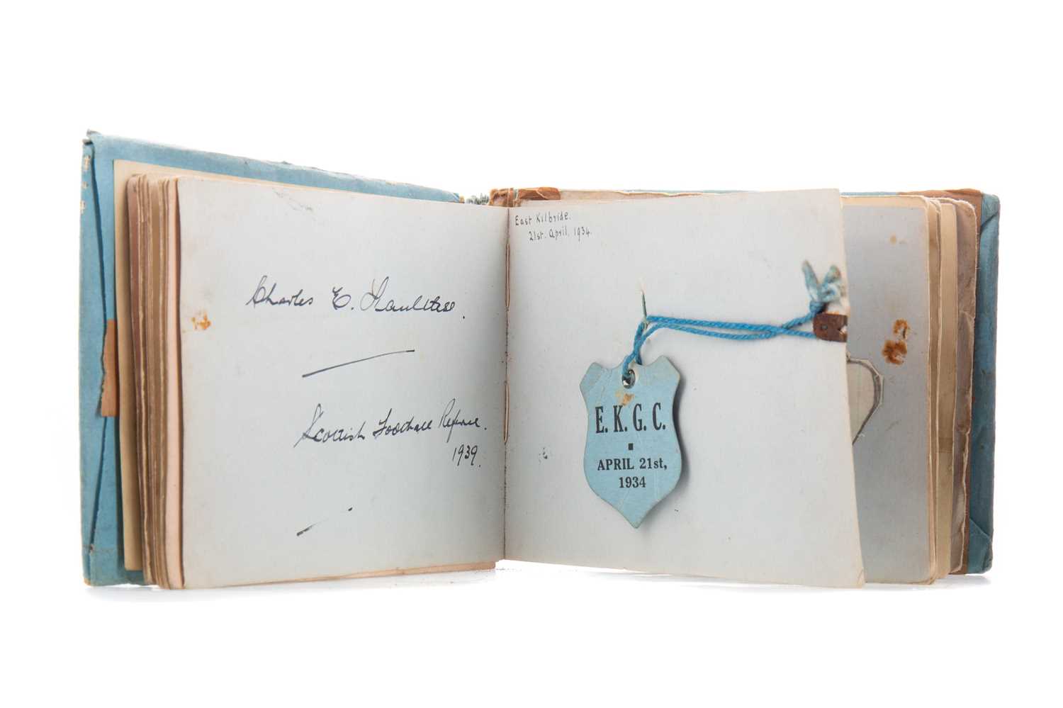 Lot 1515 - AN EARLY-MID 20TH CENTURY SPORTING AUTOGRAPH BOOK