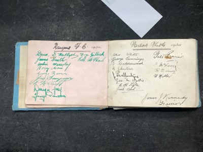Lot 1515 - AN EARLY-MID 20TH CENTURY SPORTING AUTOGRAPH BOOK