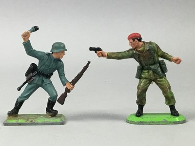 Lot 586 - A LOT OF MILTARY FIGURES AND MODELS