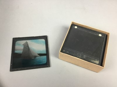 Lot 578 - A SLIDE PROJECTOR AND SLIDES