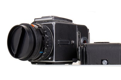 Lot 599 - A GOOD HASSELBLAD 501CM CAMERA WITH ZEISS LENS