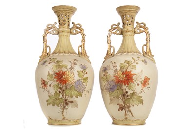 Lot 736 - A PAIR OF FLORAL URN VASES BY ERNST WAHLISS