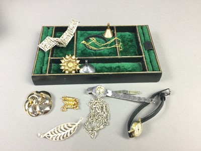 Lot 151 - A COLLECTION OF JEWELLERY