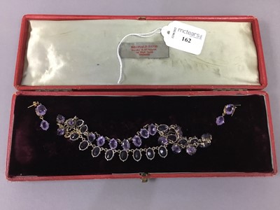 Lot 162 - AN EARLY 20TH CENTURY CONTINENTAL SILVER NECKLACE AND EARRINGS