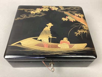 Lot 59 - A JAPANESE LACQUERED BOX
