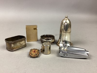 Lot 195 - A GROUP OF COLLECTABLES