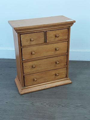 Lot 212 - AN APPRENTICE PINE CHEST OF FIVE DRAWERS