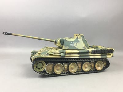Lot 280 - A LOT OF MODEL TANKS AND OTHER MODEL VEHICLES