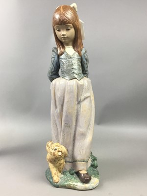Lot 98 - A LLADRO FIGURE OF A GIRL AND HER DOG