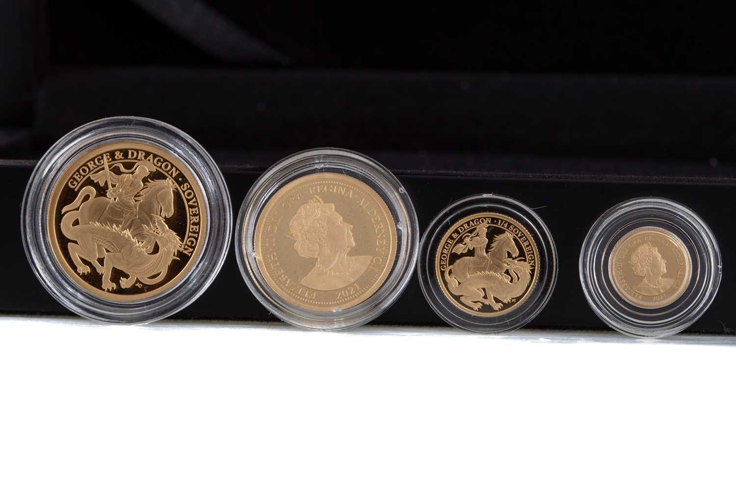 Lot 1 - 2021 GEORGE AND THE DRAGON 200TH ANNIVERSARY GOLD SOVEREIGN PRESTIGE SET