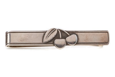 Lot 153 - A GEORG JENSEN SILVER TIE CLIP