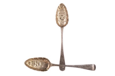 Lot 157 - A PAIR OF GEORGE III SILVER BERRY SPOONS