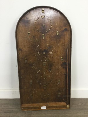 Lot 433 - A VINTAGE BAGATELLE BOARD