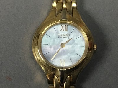 Lot 453 - A GROUP OF COSTUME JEWELLERY AND WATCHES