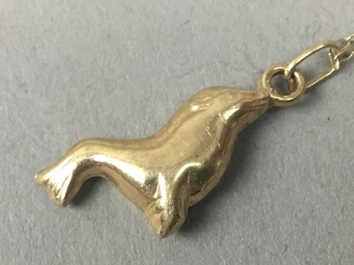 Lot 478 - A COLLECTION OF GOLD AND OTHER ITEMS