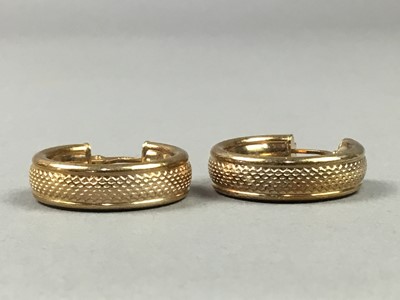 Lot 480 - TWO PAIRS OF NINE CARAT GOLD EArRINGS