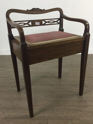 Lot 472 - AN EDWARDIAN MAHOGANY INLAID PIANO STOOL